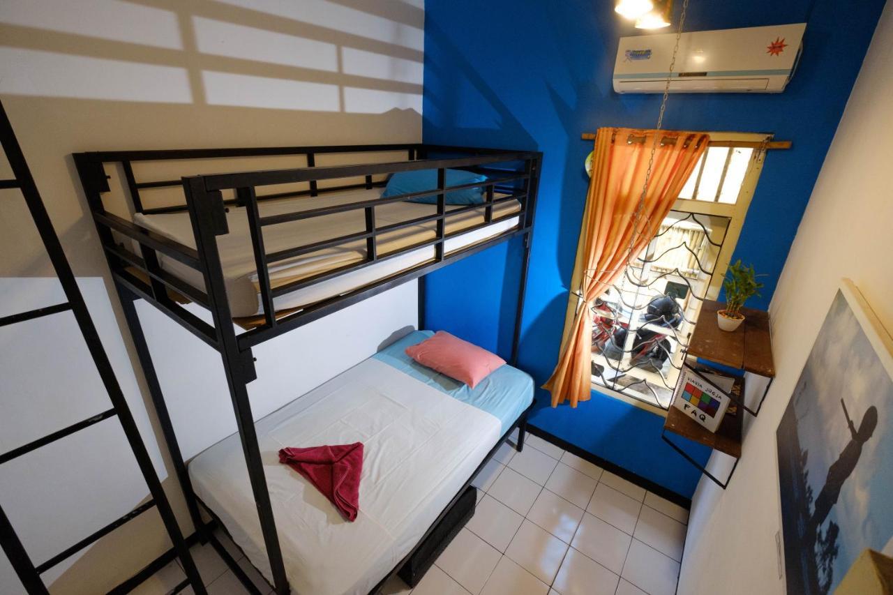 Viavia Guesthouse Yogyakarta Exterior foto