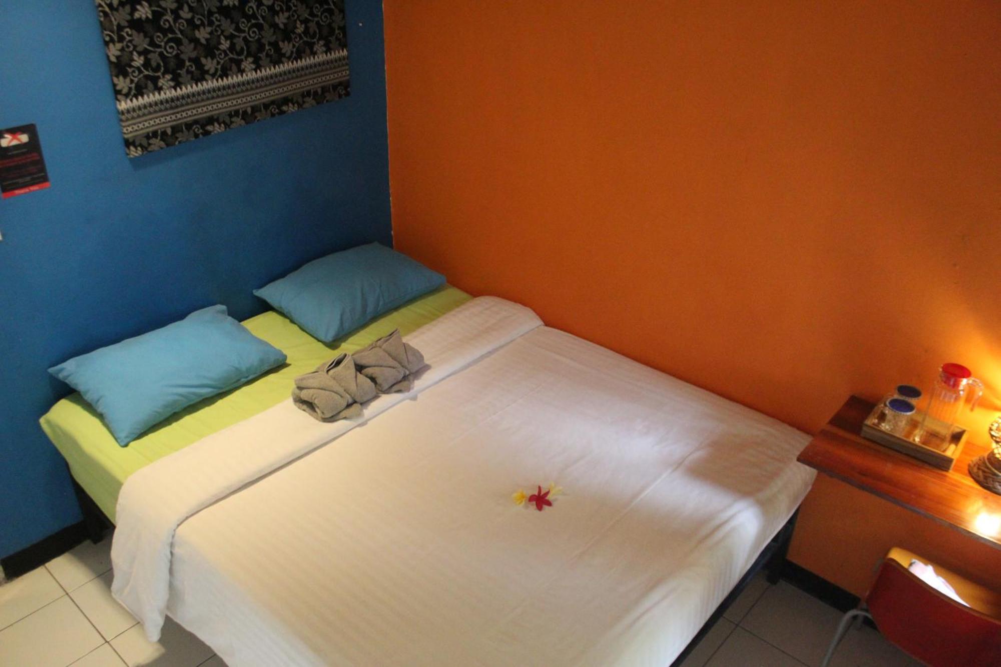 Viavia Guesthouse Yogyakarta Exterior foto