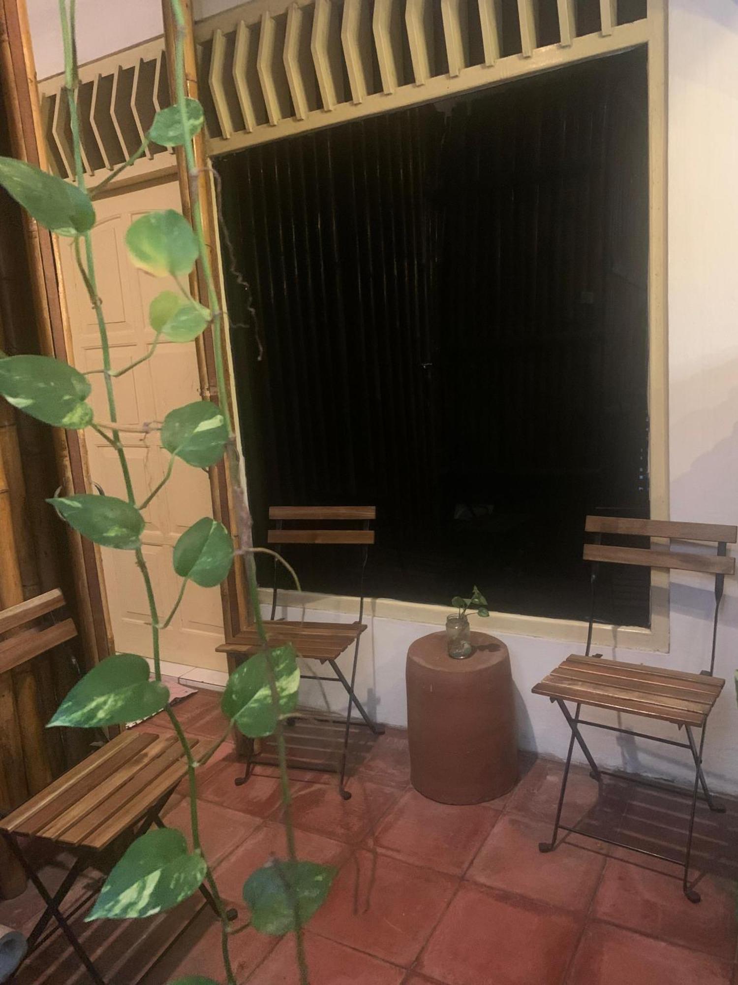 Viavia Guesthouse Yogyakarta Exterior foto