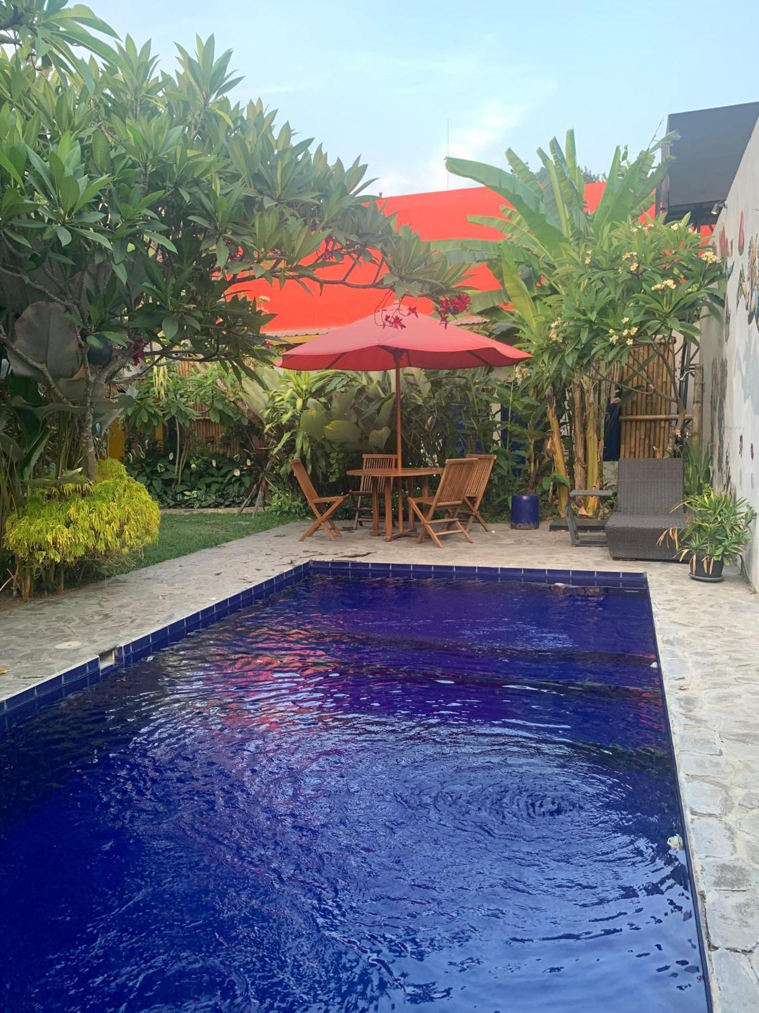 Viavia Guesthouse Yogyakarta Exterior foto